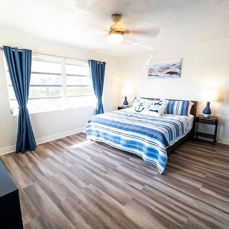 Newly Renovated 3Br2Ba Duplex With Private Dock Villa Key Colony Beach Kültér fotó