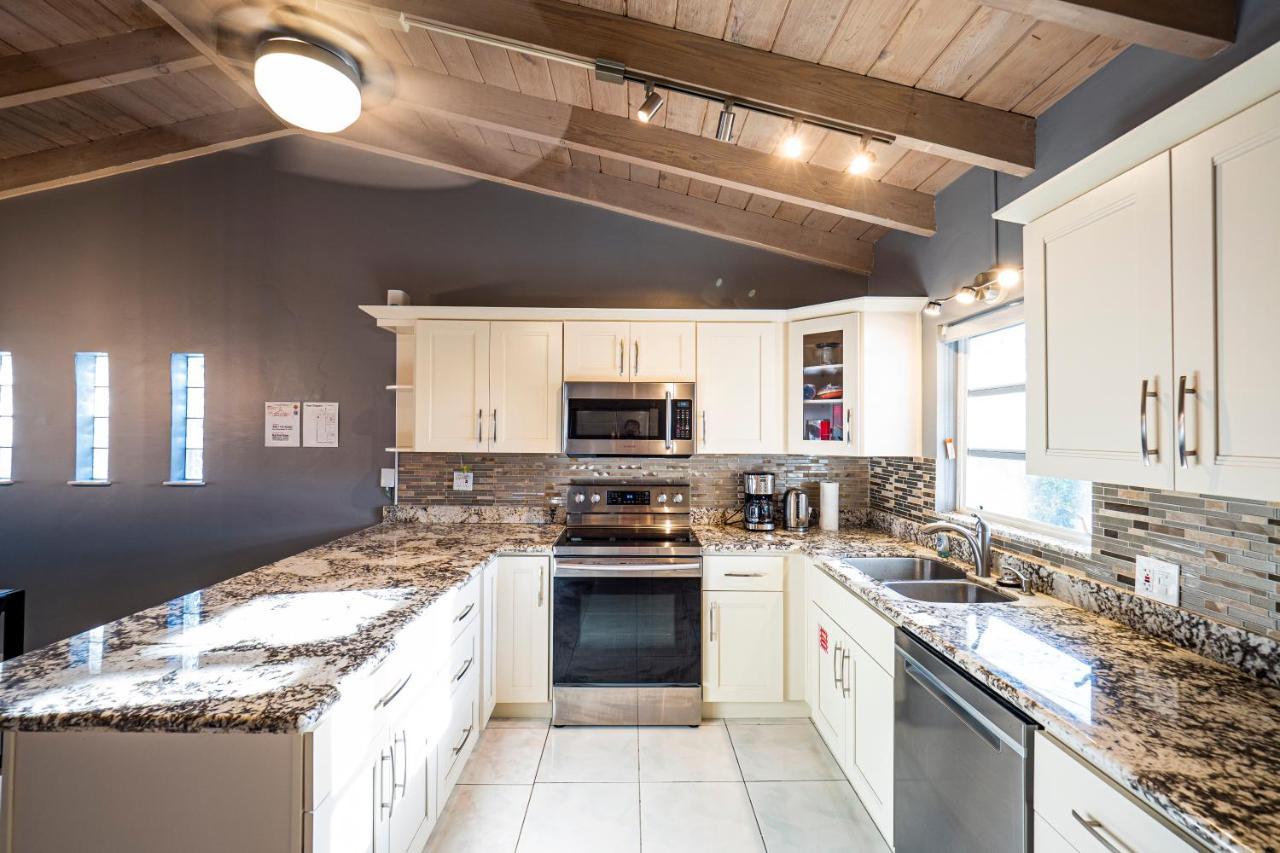 Newly Renovated 3Br2Ba Duplex With Private Dock Villa Key Colony Beach Kültér fotó