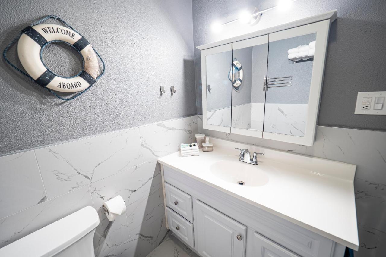 Newly Renovated 3Br2Ba Duplex With Private Dock Villa Key Colony Beach Kültér fotó