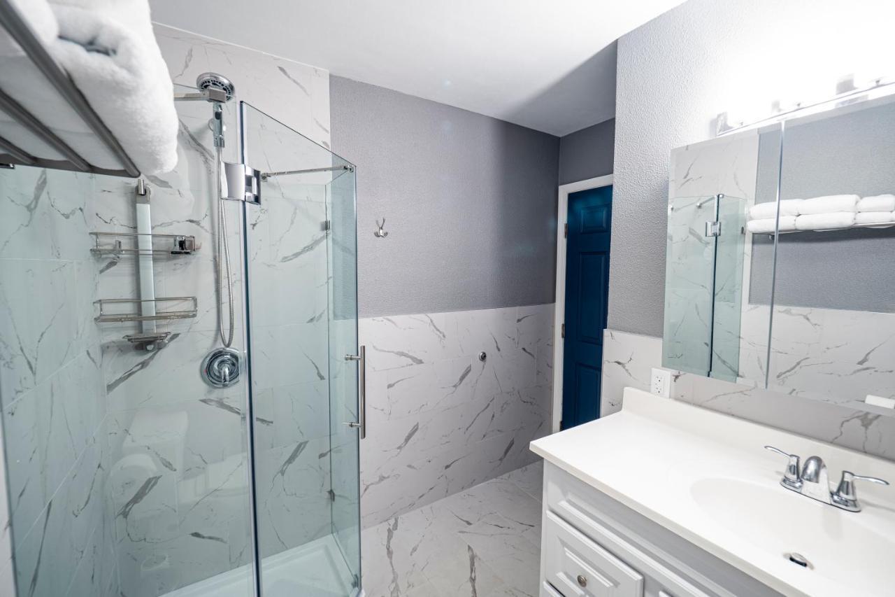 Newly Renovated 3Br2Ba Duplex With Private Dock Villa Key Colony Beach Kültér fotó